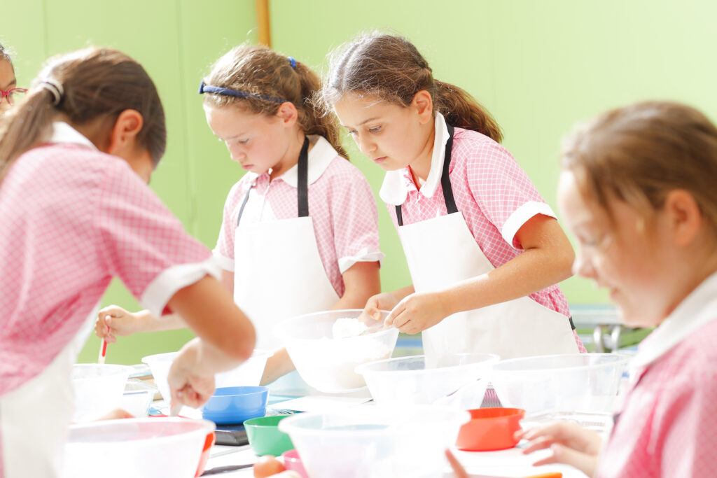 students in baking class